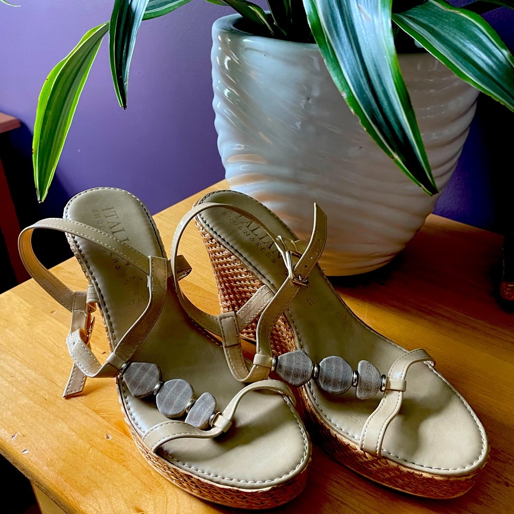 Italian Shoemakers Nude Wedges